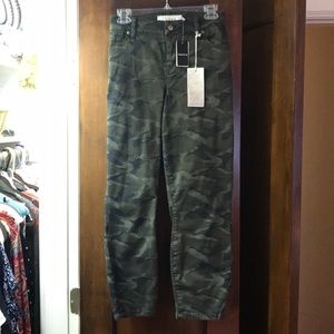 Camo skinny jeans